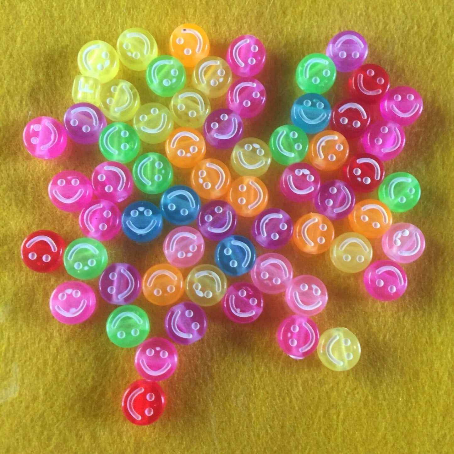 50x Smiling Flat Round Disc Beads 10mmx5mm for Jewellery Making