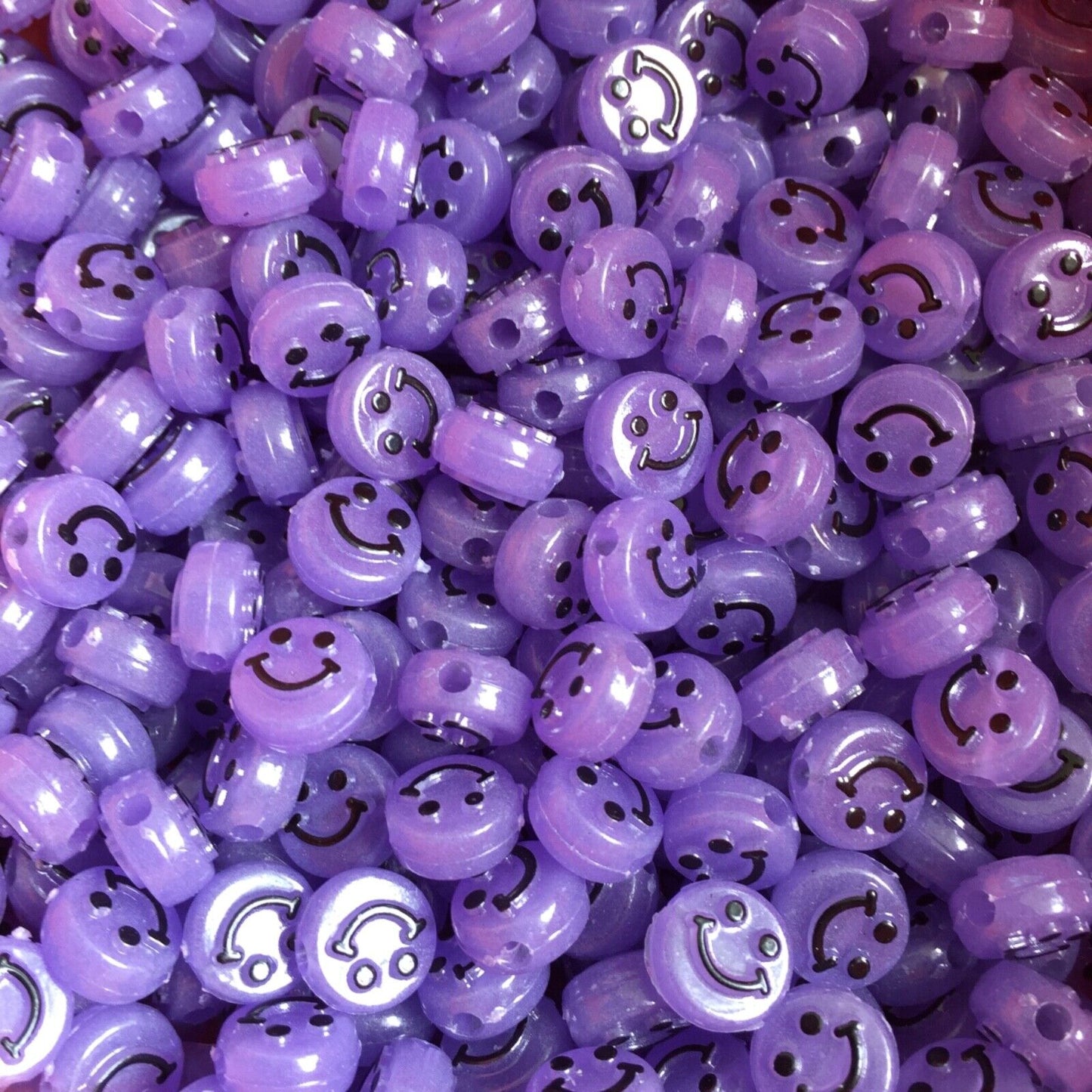 100x Glow in the Dark SmilIing Flat Round Disc Beads 10mmx5mm for Jewellery Making
