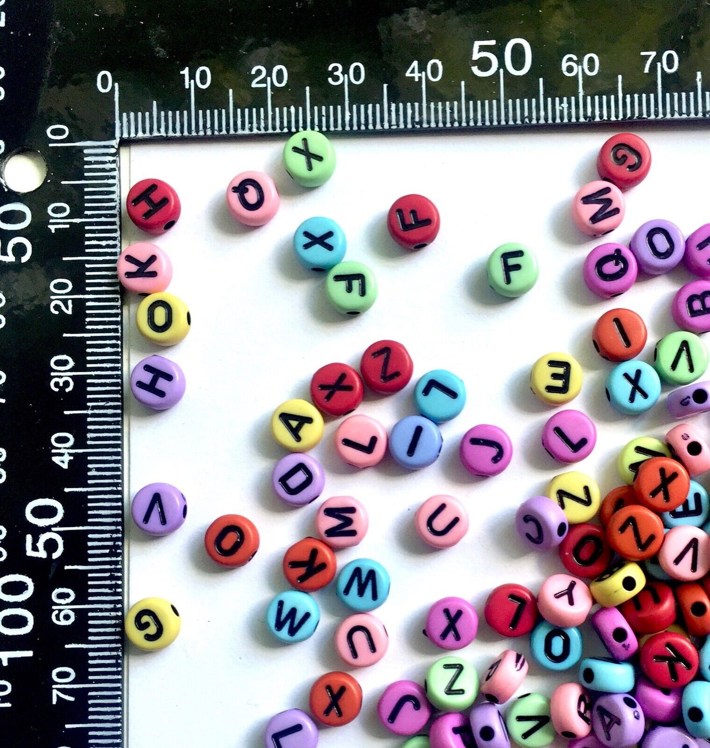 200x English Letter 6mm-7mm Flat Round Beads for Jewellery Making