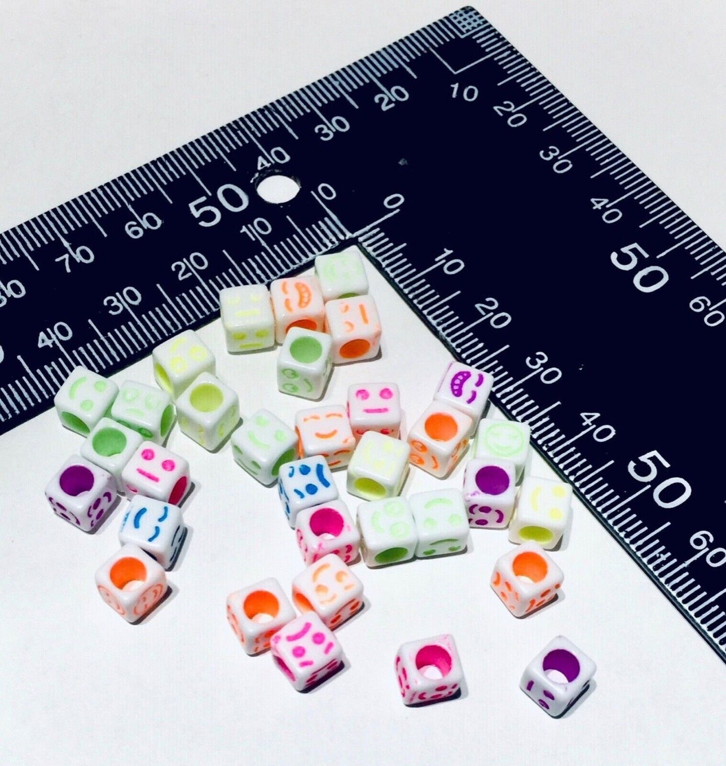 100x Expressive Round Ball or Cube Shaped Beads for Jewellery Making