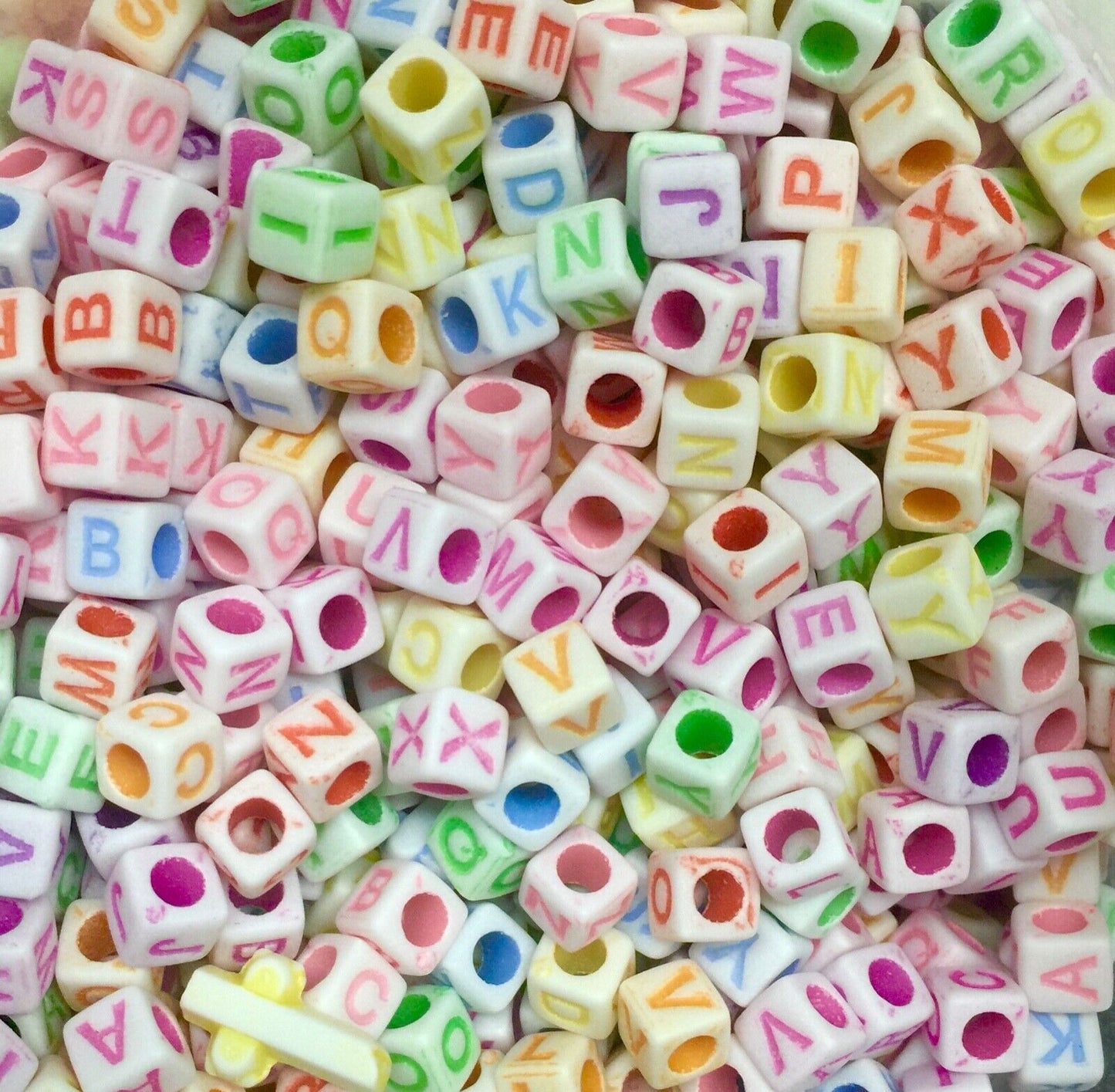 200x Cube Letter Acrylic Beads for Jewellery Making - Pick Your Colour