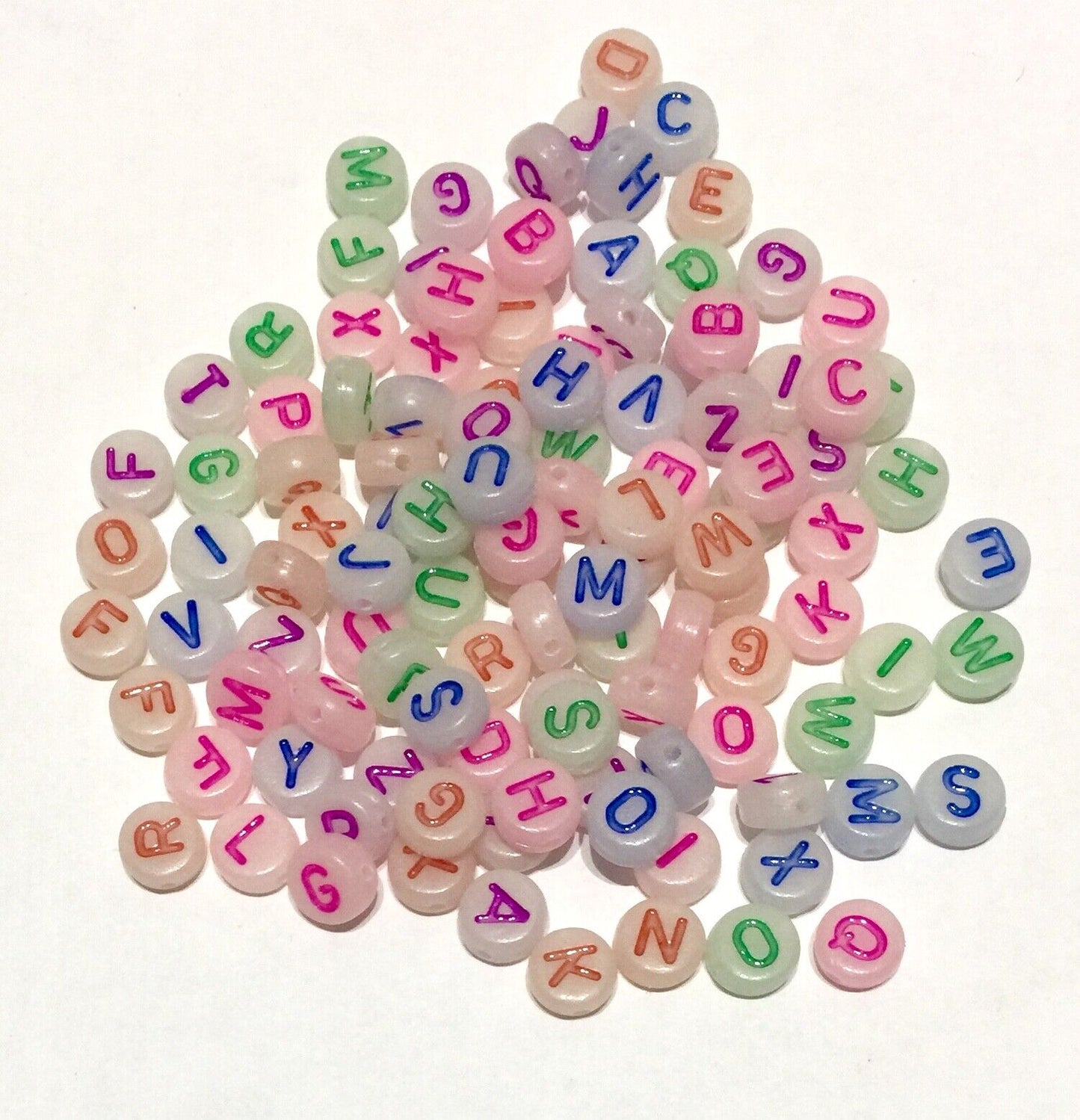 200x English Letter 6mm-7mm Flat Round Beads for Jewellery Making
