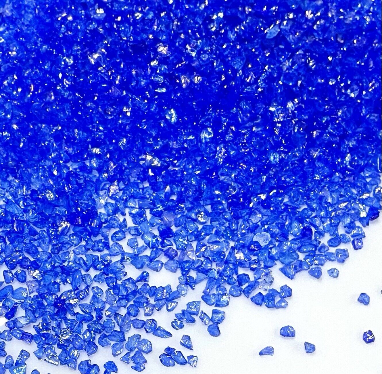 25g Crushed Electroplated Tiny Glass Rhinestone Chips for 3D Nail Art Decoration