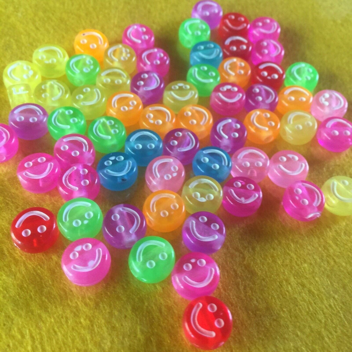 50x Smiling Flat Round Disc Beads 10mmx5mm for Jewellery Making