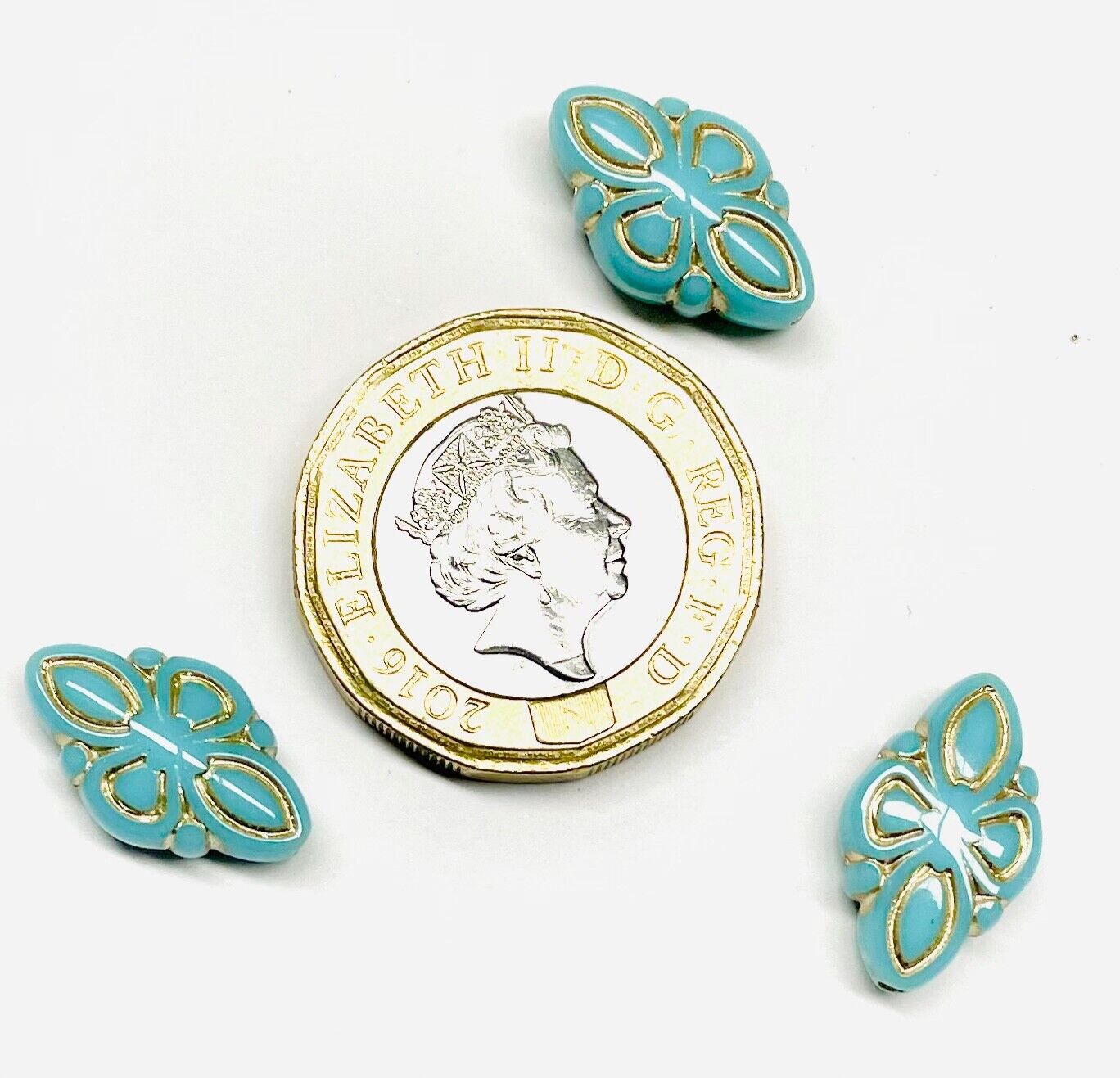 50pcs Golden Metal Enlaced Turquoise Green Rhombus 16mm Charm Beads
