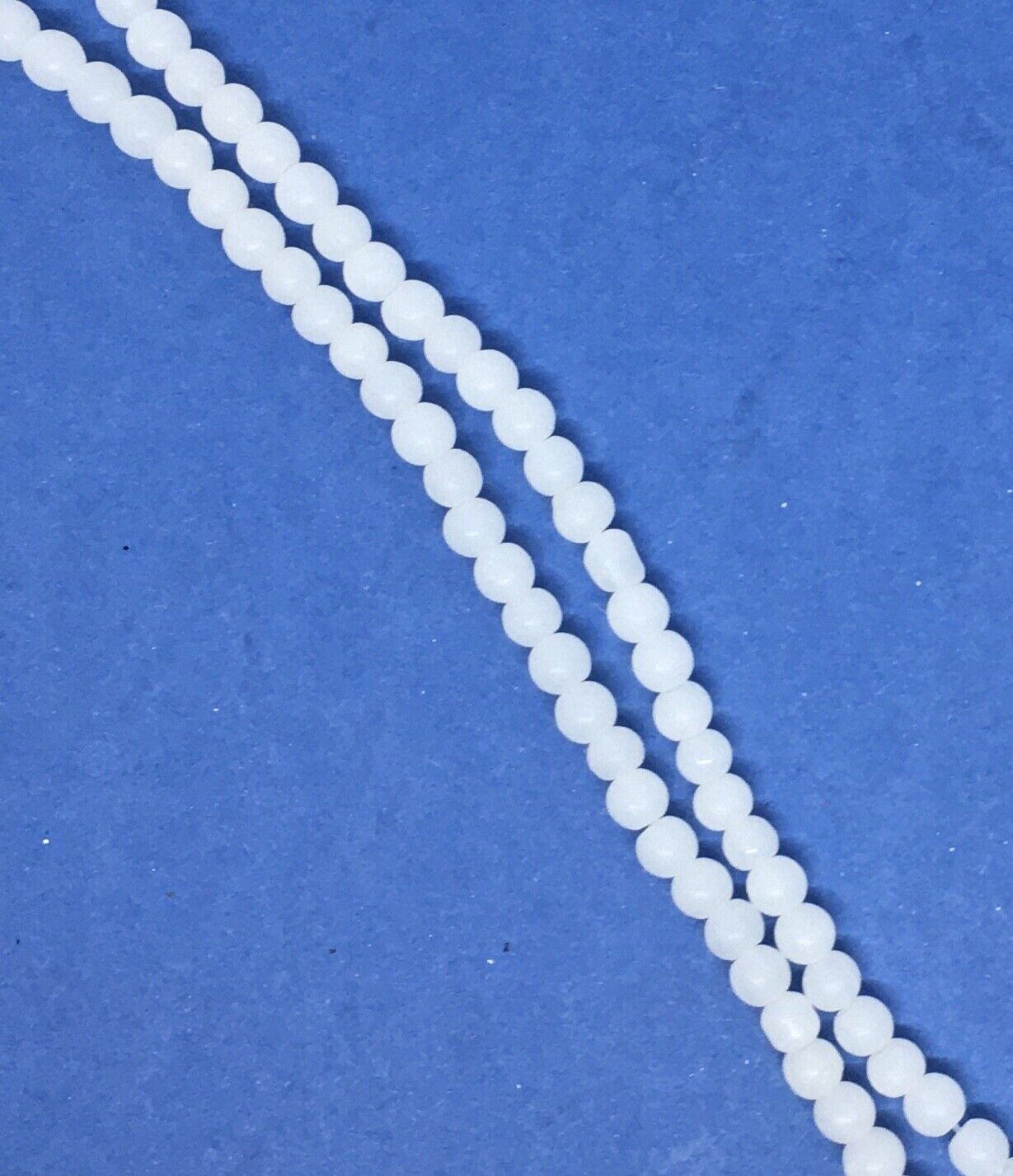 400pcs (2x Strand) Jade White 4mm Resin Beads