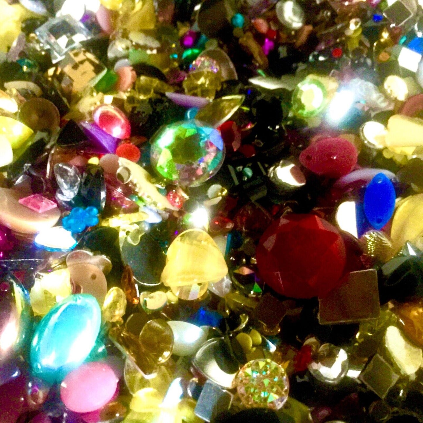 50g Loads of Mix Colours Mix Sizes Rhinestone Cabochons for Crafting