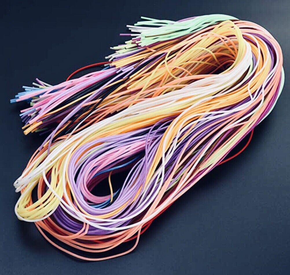200x Multi Coloured Play Strings Scubidou - 80cm Length each string