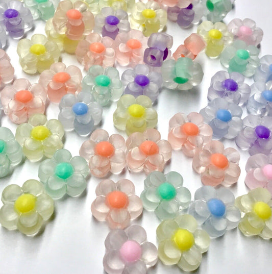50x Frosted White Flower w/ Multicolour Core Bead in Bead 12mm Acrylic Beads