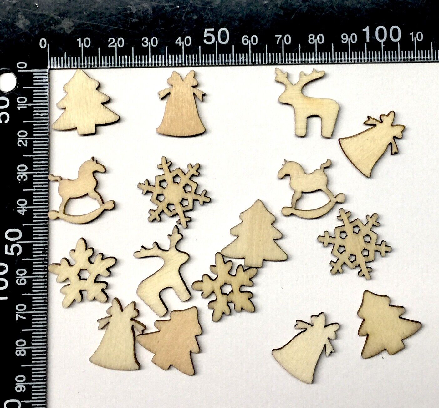 40x Small Christmas Theme Laser Cut Undyed Natural Wood Cabochon 14.5mm-22.5mm