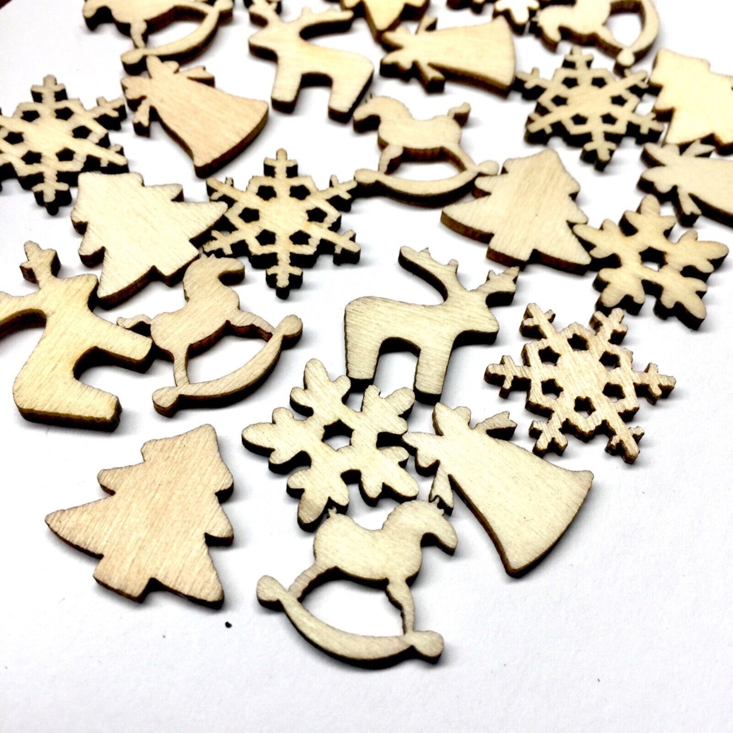 40x Small Christmas Theme Laser Cut Undyed Natural Wood Cabochon 14.5mm-22.5mm