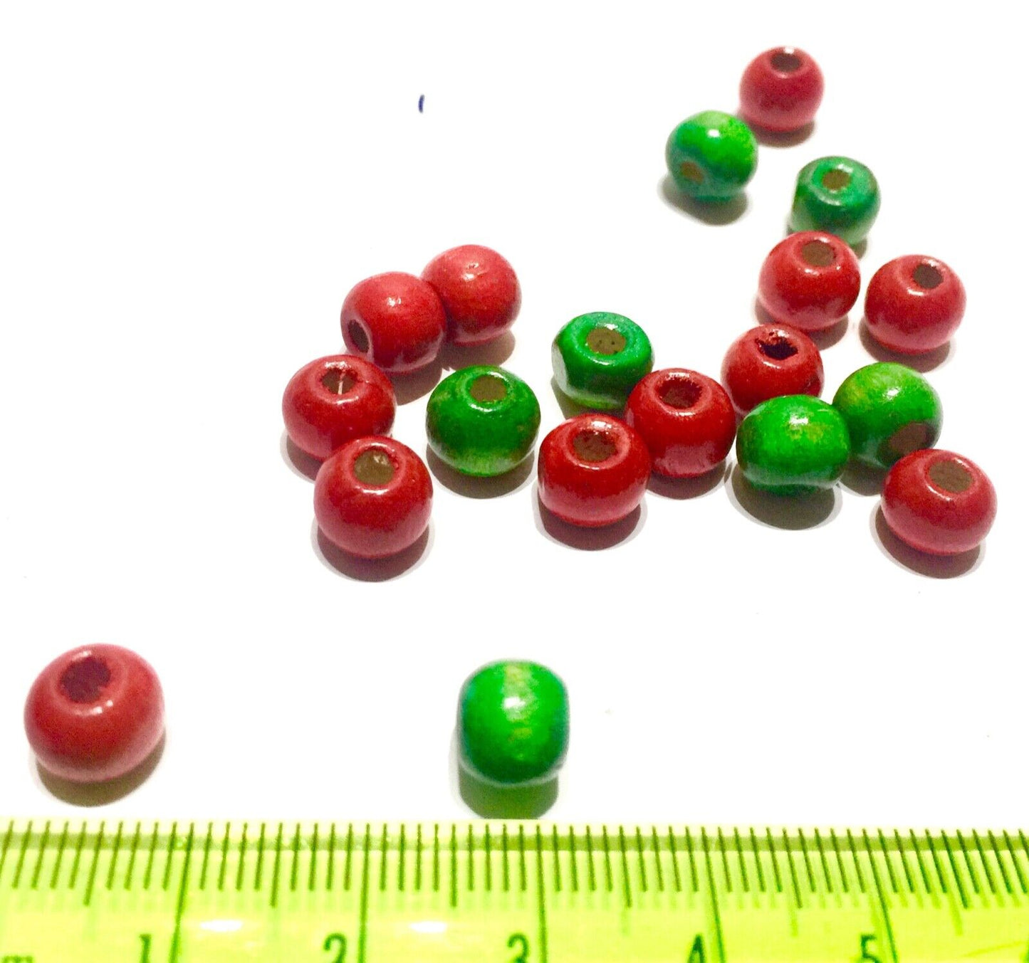 150x Red/Green  8mmx5mm Wood Beads