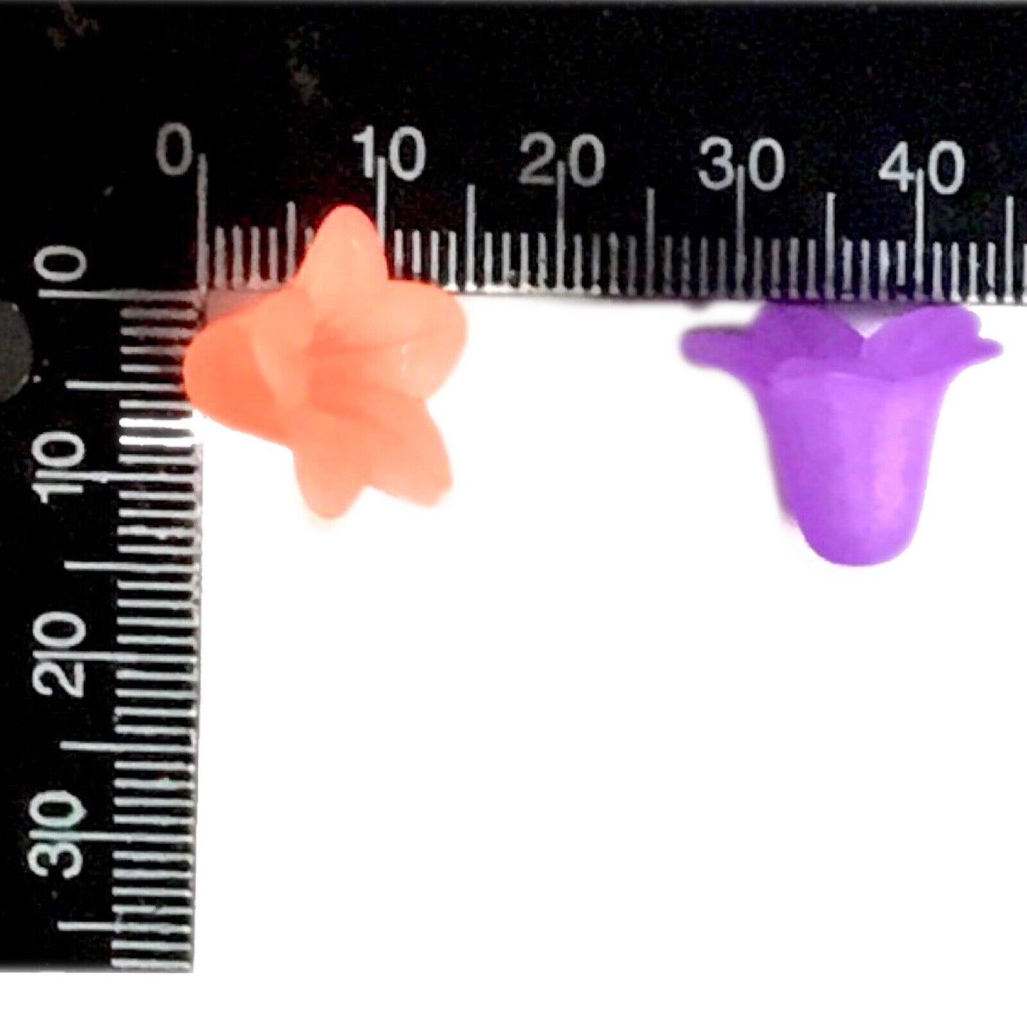 50x Multicolour Acrylic Bell Flower Charm Beads for Jewellery Making