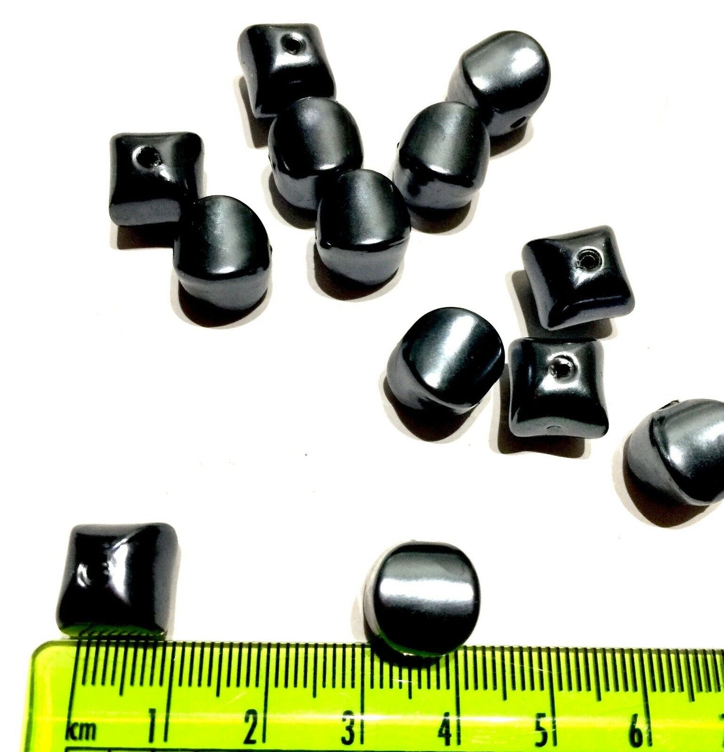 15x Metallic Black Beveled Rounded Cube 12mm Acrylic Beads for Jewellery Making