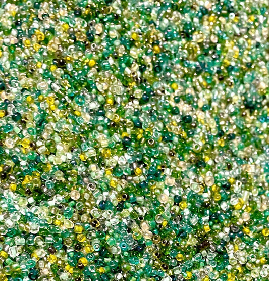 3000+ Green Colour Hues 2mm-2.5mm Glass Seed Beads